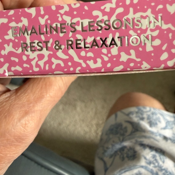 Red Aspen Emaline’s Lessons in Rest and Relation Press-On DASHES NIB - Picture 3 of 4